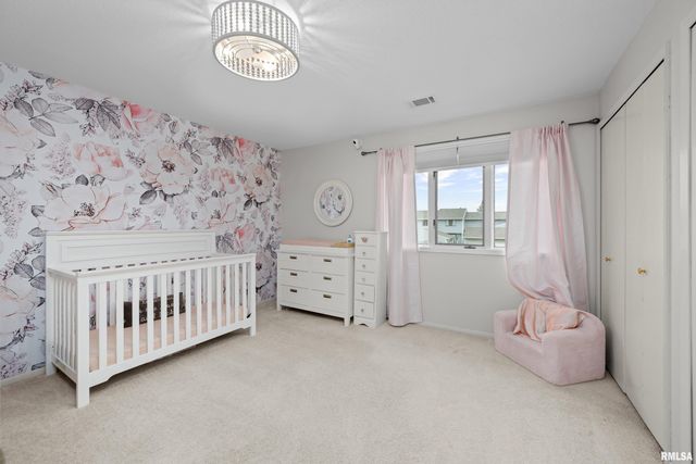 3161 WILLOWWOOD Drive, Bettendorf, IA 52722