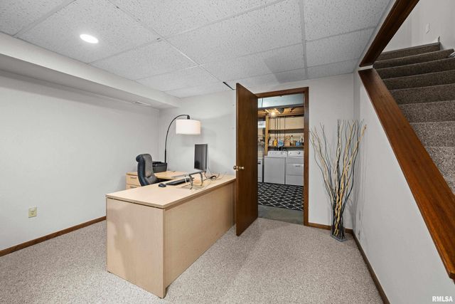 3161 WILLOWWOOD Drive, Bettendorf, IA 52722