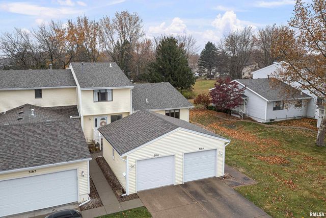 3161 WILLOWWOOD Drive, Bettendorf, IA 52722