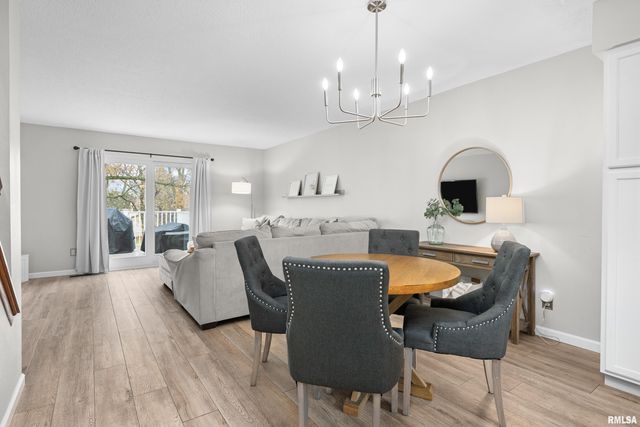 3161 WILLOWWOOD Drive, Bettendorf, IA 52722