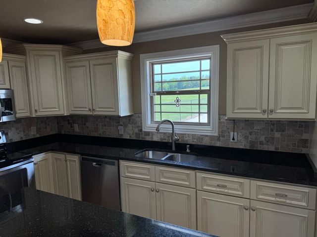 33 Sun Bright Drive, Somerset, KY 42503