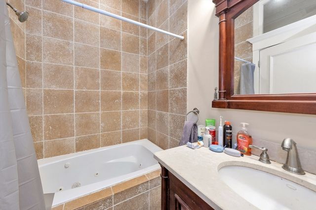 253 E St 1, Boston, MA 02127