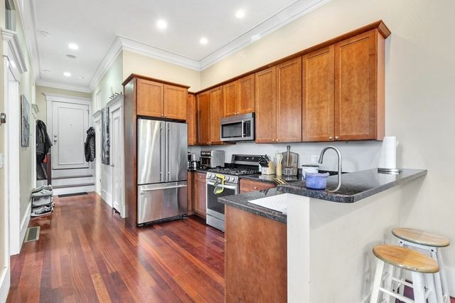 253 E St 1, Boston, MA 02127