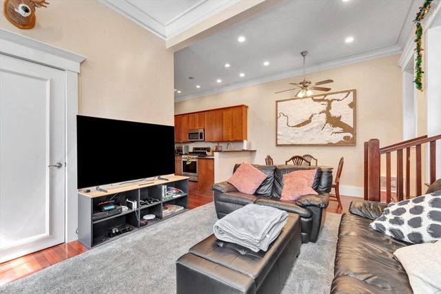 253 E St 1, Boston, MA 02127