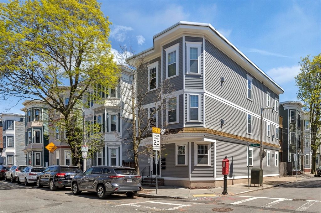 253 E St 1, Boston, MA 02127