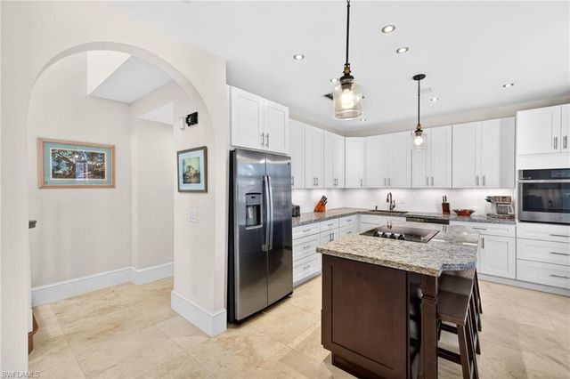 2878 Valencia WAY, Fort Myers, FL 33901