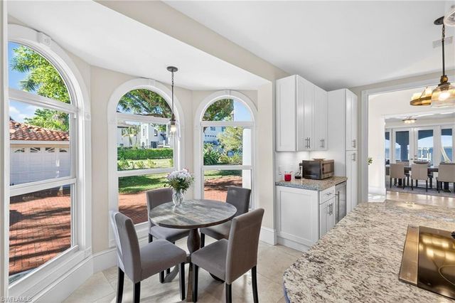 2878 Valencia WAY, Fort Myers, FL 33901