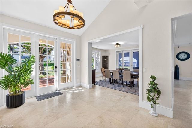 2878 Valencia WAY, Fort Myers, FL 33901