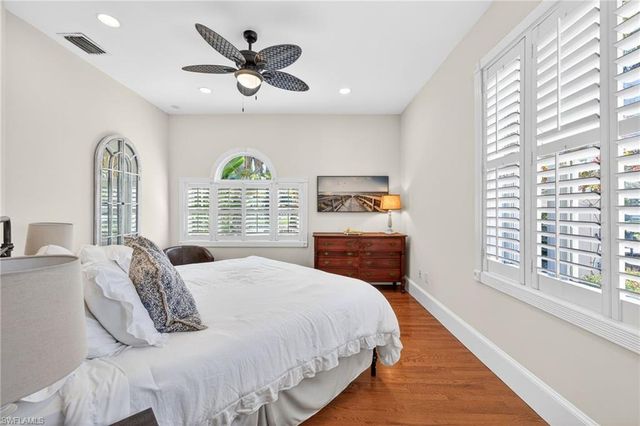 2878 Valencia WAY, Fort Myers, FL 33901