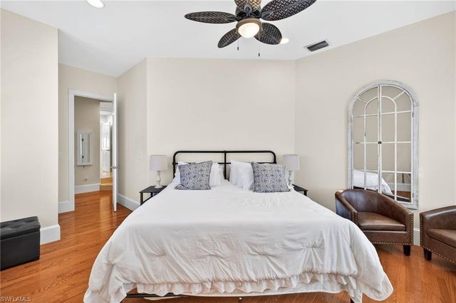 2878 Valencia WAY, Fort Myers, FL 33901