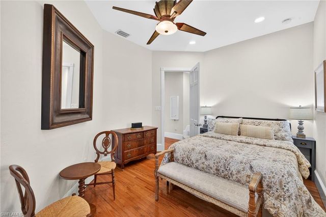 2878 Valencia WAY, Fort Myers, FL 33901