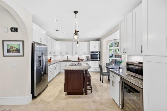 2878 Valencia WAY, Fort Myers, FL 33901