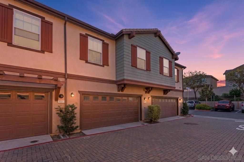 Image 1 of property listing at 1512 Champion Lane Unit 2, Chula Vista, CA 91915