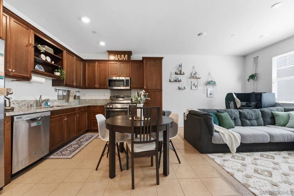 Image 13 of property listing at 1512 Champion Lane Unit 2, Chula Vista, CA 91915