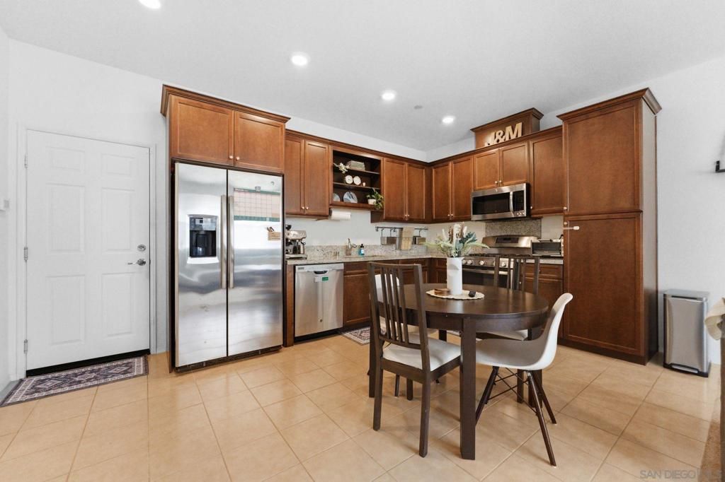 Image 17 of property listing at 1512 Champion Lane Unit 2, Chula Vista, CA 91915