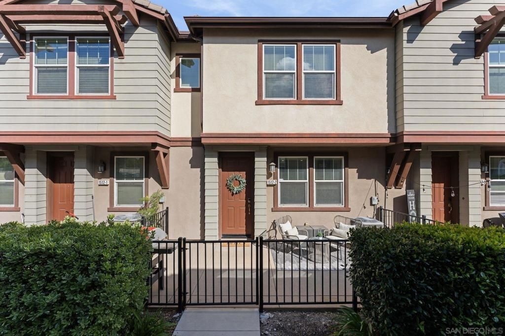 Image 2 of property listing at 1512 Champion Lane Unit 2, Chula Vista, CA 91915