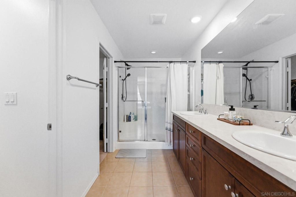 Image 33 of property listing at 1512 Champion Lane Unit 2, Chula Vista, CA 91915