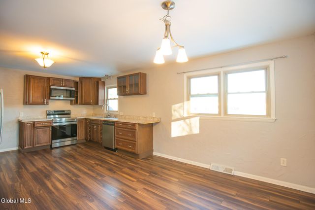 292 Washington Street, Saratoga Springs, NY 12866