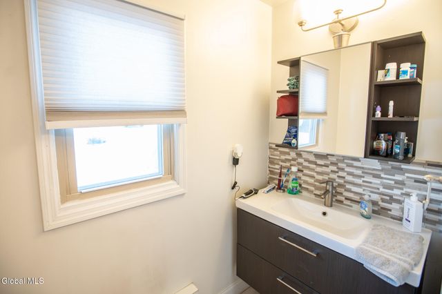 292 Washington Street, Saratoga Springs, NY 12866