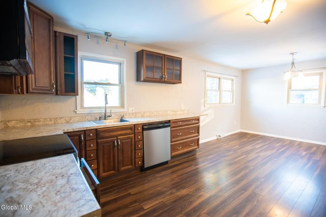 292 Washington Street, Saratoga Springs, NY 12866