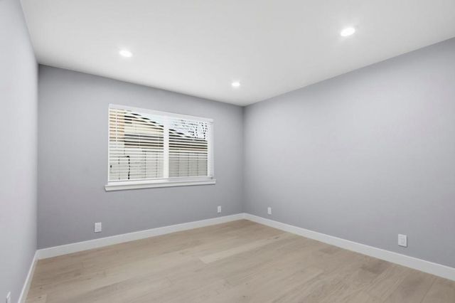 2121 Francis Avenue, Santa Clara, CA 95051