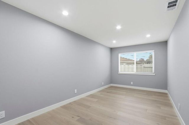 2121 Francis Avenue, Santa Clara, CA 95051