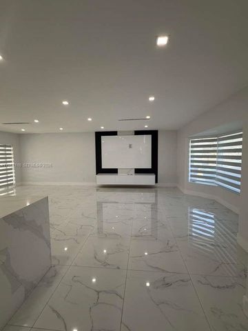 19020 SW 91st Ave, Cutler Bay, FL 33157