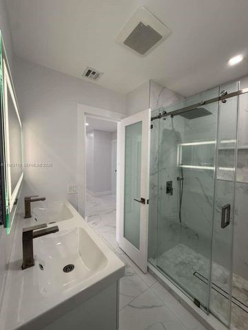 19020 SW 91st Ave, Cutler Bay, FL 33157