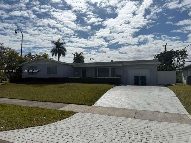 19020 SW 91st Ave, Cutler Bay, FL 33157