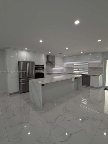 19020 SW 91st Ave, Cutler Bay, FL 33157