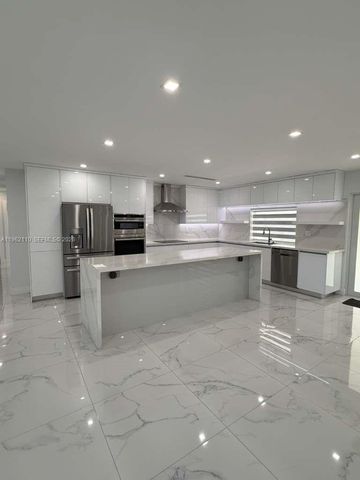 19020 SW 91st Ave, Cutler Bay, FL 33157