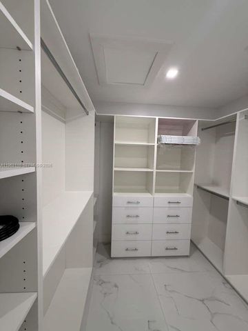 19020 SW 91st Ave, Cutler Bay, FL 33157