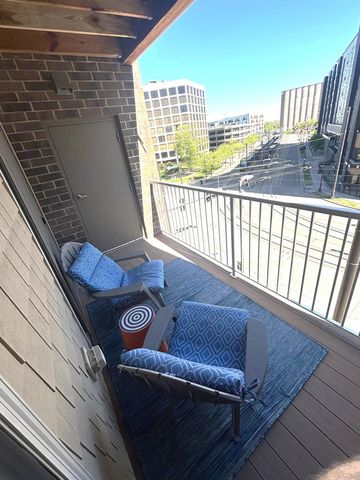 2900 University Avenue SE 411, Minneapolis, MN 55414