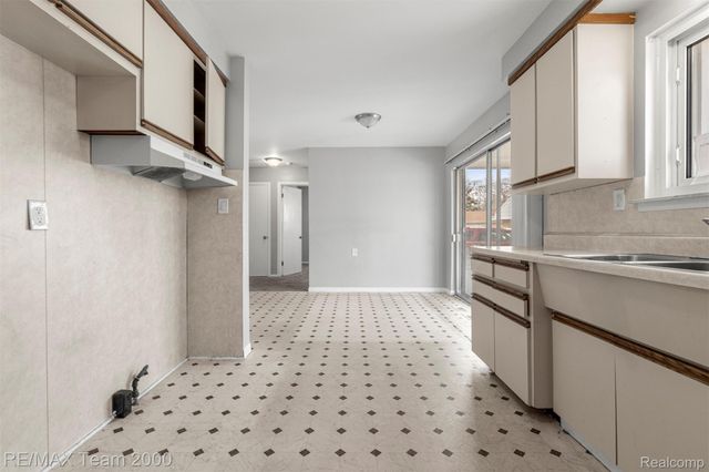 19431 STEPHENS, Eastpointe, MI 48021