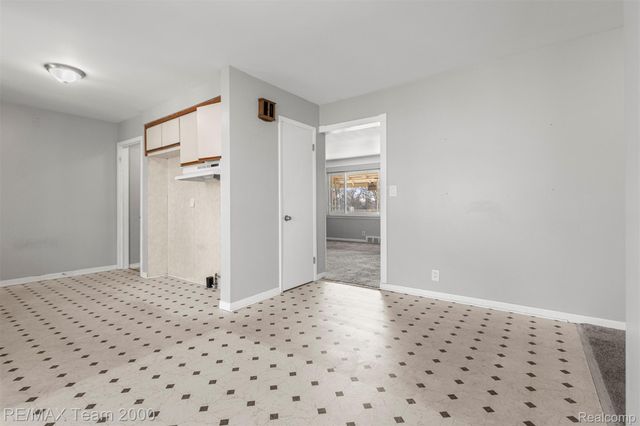 19431 STEPHENS, Eastpointe, MI 48021