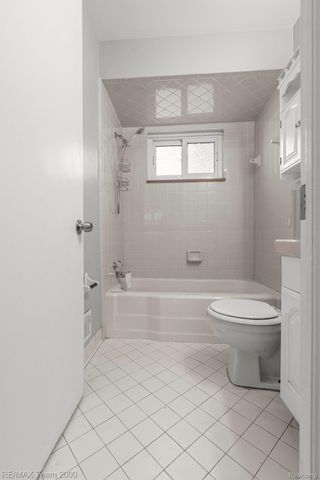 19431 STEPHENS, Eastpointe, MI 48021