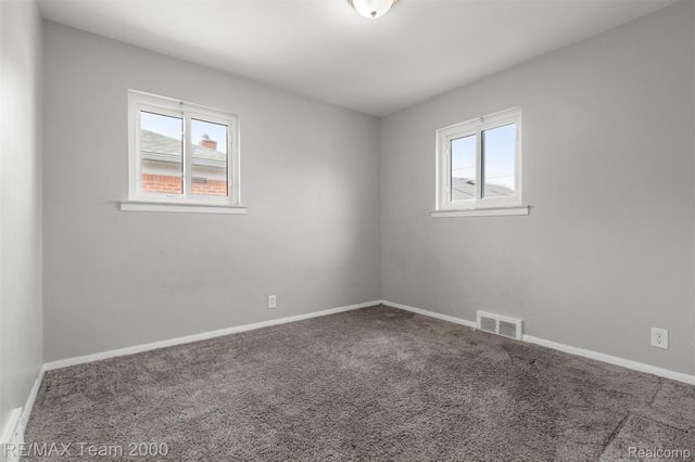 19431 STEPHENS, Eastpointe, MI 48021