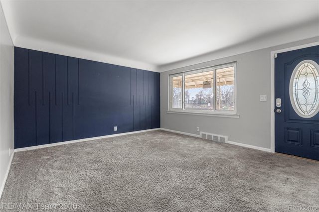 19431 STEPHENS, Eastpointe, MI 48021