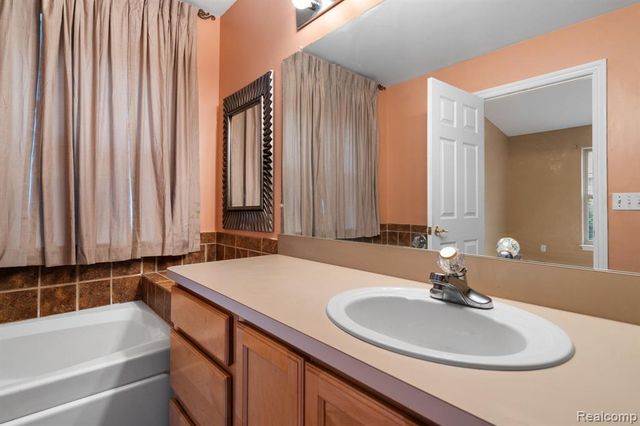 20903 Antique Court, Southfield, MI 48075