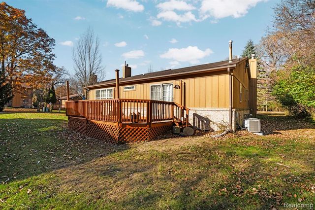 20903 Antique Court, Southfield, MI 48075