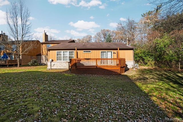 20903 Antique Court, Southfield, MI 48075