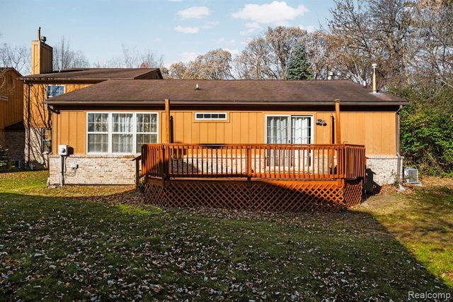 20903 Antique Court, Southfield, MI 48075