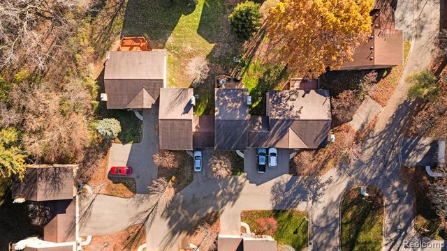 20903 Antique Court, Southfield, MI 48075