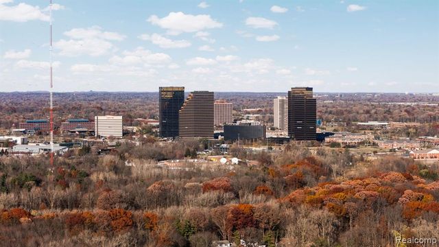 20903 Antique Court, Southfield, MI 48075