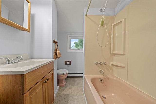 52 Wyman St, Woburn, MA 01801