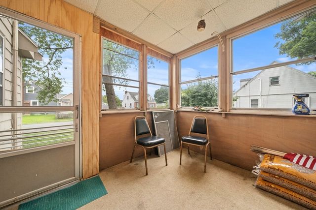 52 Wyman St, Woburn, MA 01801