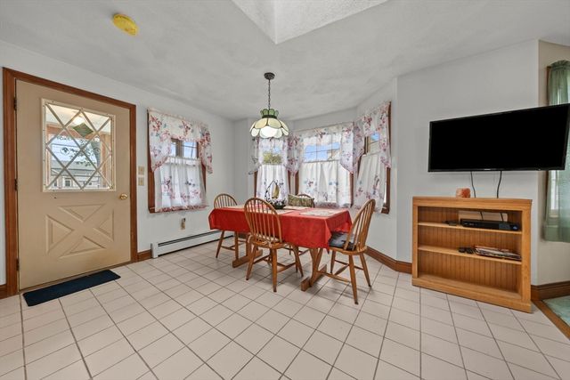 52 Wyman St, Woburn, MA 01801