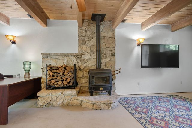 20922 Red Bridge Road, Round Mountain, CA 96084