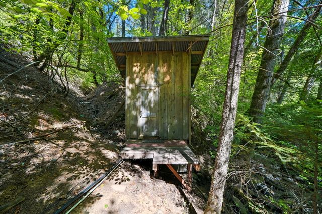 20922 Red Bridge Road, Round Mountain, CA 96084