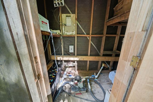 20922 Red Bridge Road, Round Mountain, CA 96084